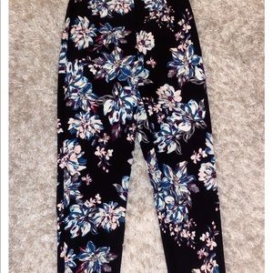 Dress pants size 8 calve 3/4